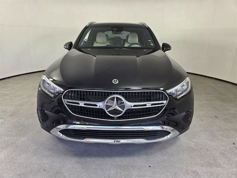 New 2026 Mercedes-Benz GLC 300 image 2