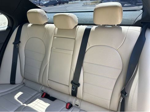 Used 2019 Mercedes-Benz C 300 Sedan image 23