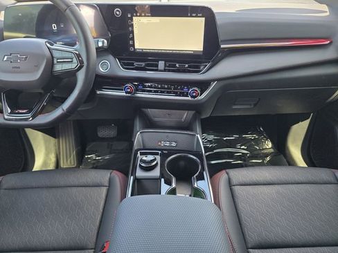 Used 2025 Chevrolet Equinox RS w/ Safety and Technology Package image 17