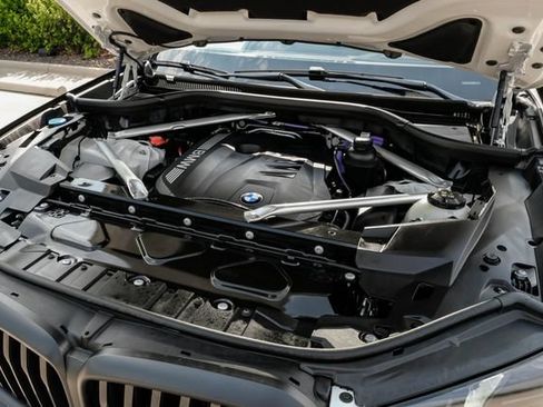 Used 2026 BMW X5 xDrive40i w/ M Sport Package AWD/4WD image 56