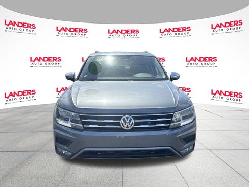 Used 2018 Volkswagen Tiguan SEL FWD image 8