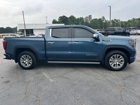 Used 2025 GMC Sierra 1500 Denali w/ Technology Package AWD/4WD image 5