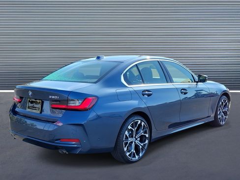 Certified 2025 BMW 330i Sedan image 3