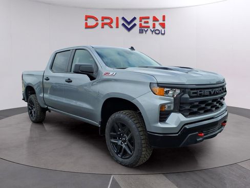 New 2026 Chevrolet Silverado 1500 Custom Trail Boss w/ LPO, Dark Essentials Package image 7