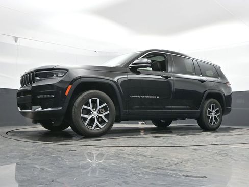 Used 2024 Jeep Grand Cherokee L Limited w/ Luxury Tech Group II image 50