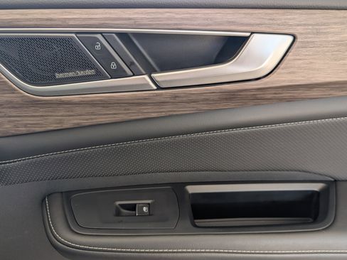 Used 2024 Volkswagen Atlas SEL Premium R-Line AWD/4WD image 23