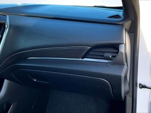 Used 2023 Chevrolet Traverse Premier image 24