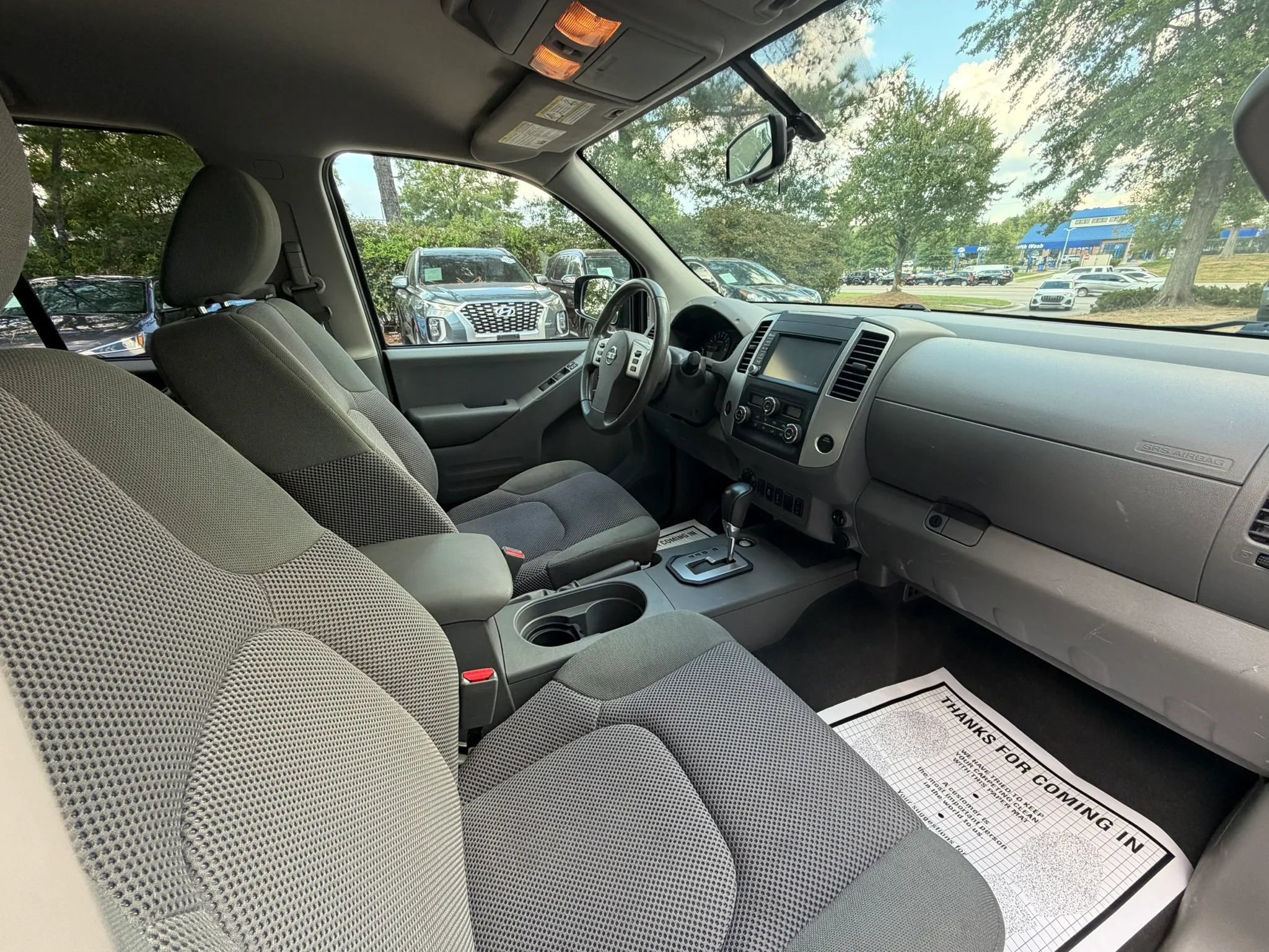 Used 2020 Nissan Frontier SV w/ Midnight Edition Floor Mats AWD/4WD image 10