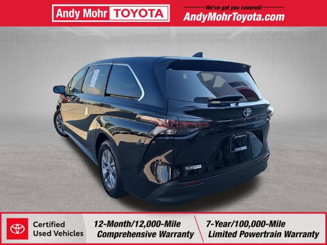 Certified 2024 Toyota Sienna LE FWD image 5