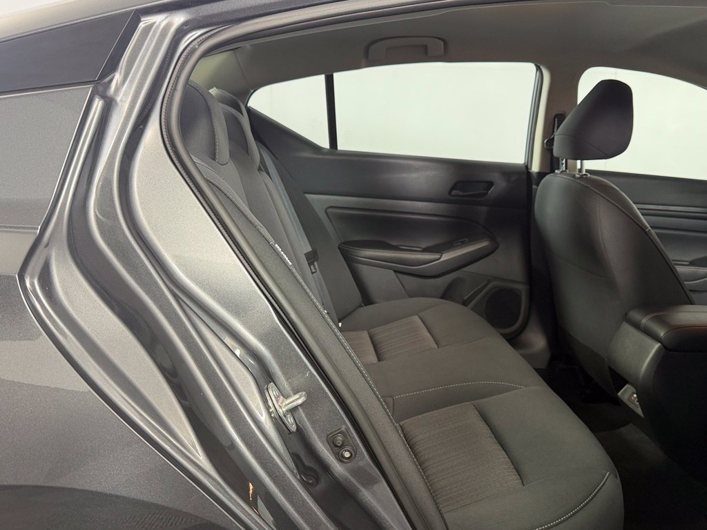 Used 2025 Nissan Altima 2.5 SV FWD image 17