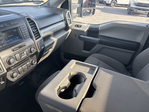 Used 2017 Ford F250 XLT w/ XLT Value Package image 22