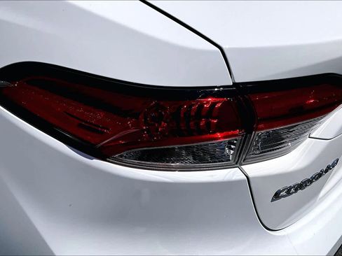 Used 2024 Toyota Corolla LE image 28