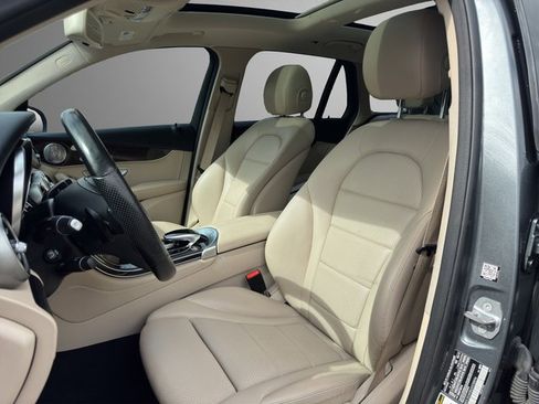 Used 2018 Mercedes-Benz GLC 300 4MATIC image 14