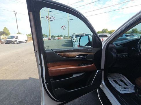 Used 2017 Nissan Maxima Platinum image 11