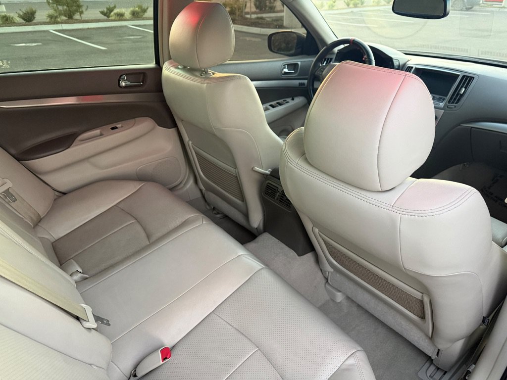 Used 2013 INFINITI G37 x Sedan w/ Premium Pkg AWD/4WD image 12