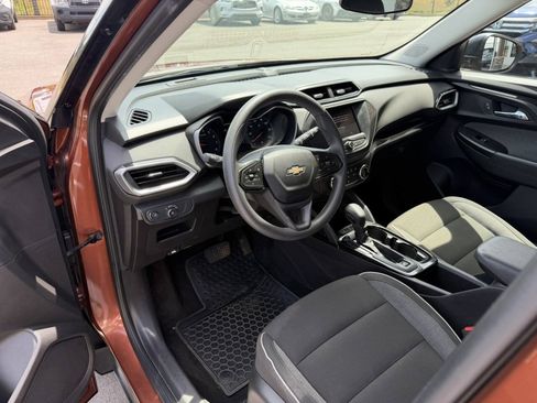 Used 2021 Chevrolet TrailBlazer LS FWD image 25