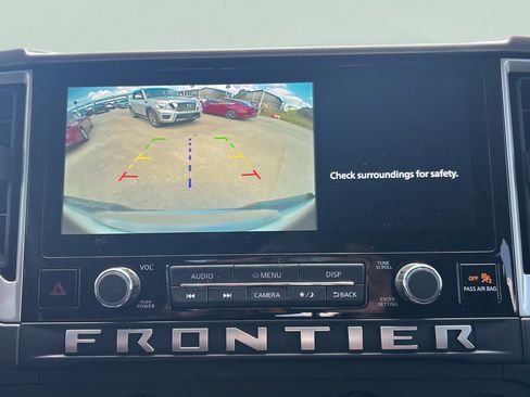 Used 2025 Nissan Frontier SV RWD image 21
