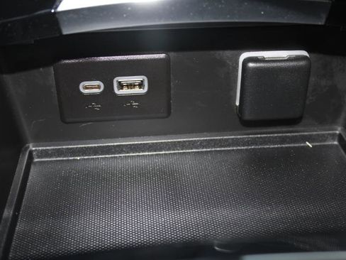 Used 2023 Buick Envision Essence FWD image 43