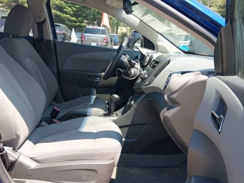 Used 2012 Chevrolet Sonic LT FWD image 2