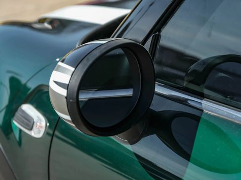 Used 2016 MINI Cooper 2-Door Hardtop image 27