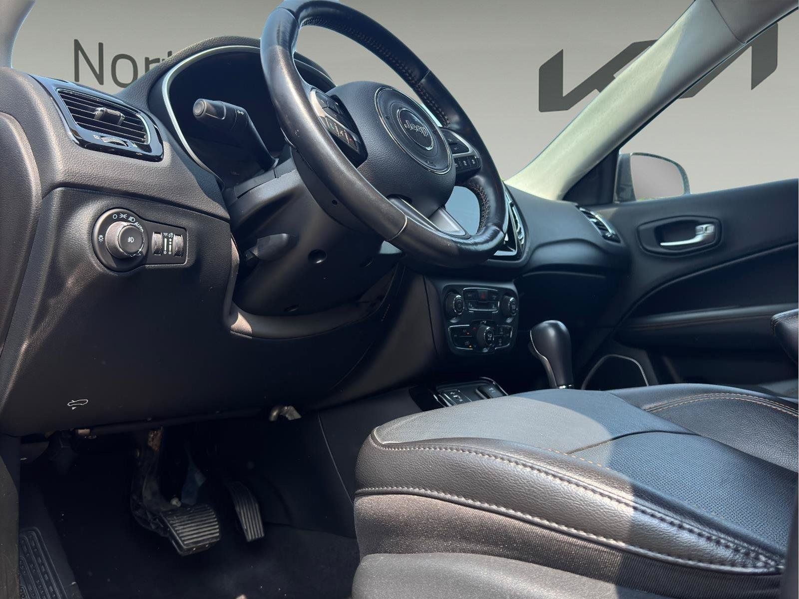 Used 2021 Jeep Compass Limited FWD image 9