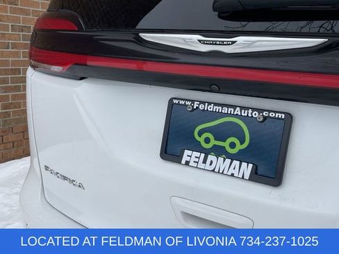 Used 2023 Chrysler Pacifica Limited image 31