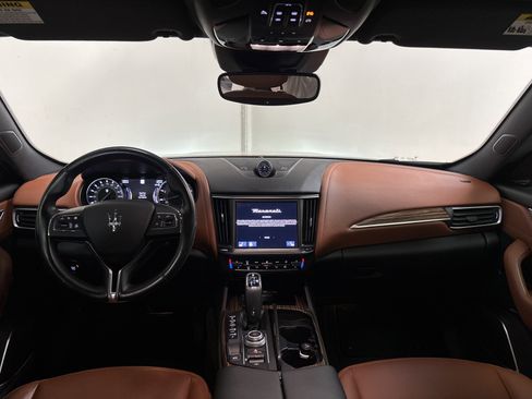 Used 2022 Maserati Levante GT image 9