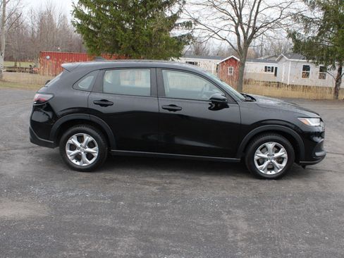 Used 2023 Honda HR-V LX image 4