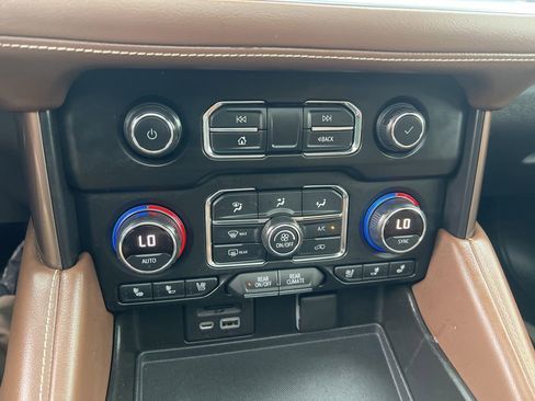 Used 2021 Chevrolet Suburban High Country AWD/4WD image 58