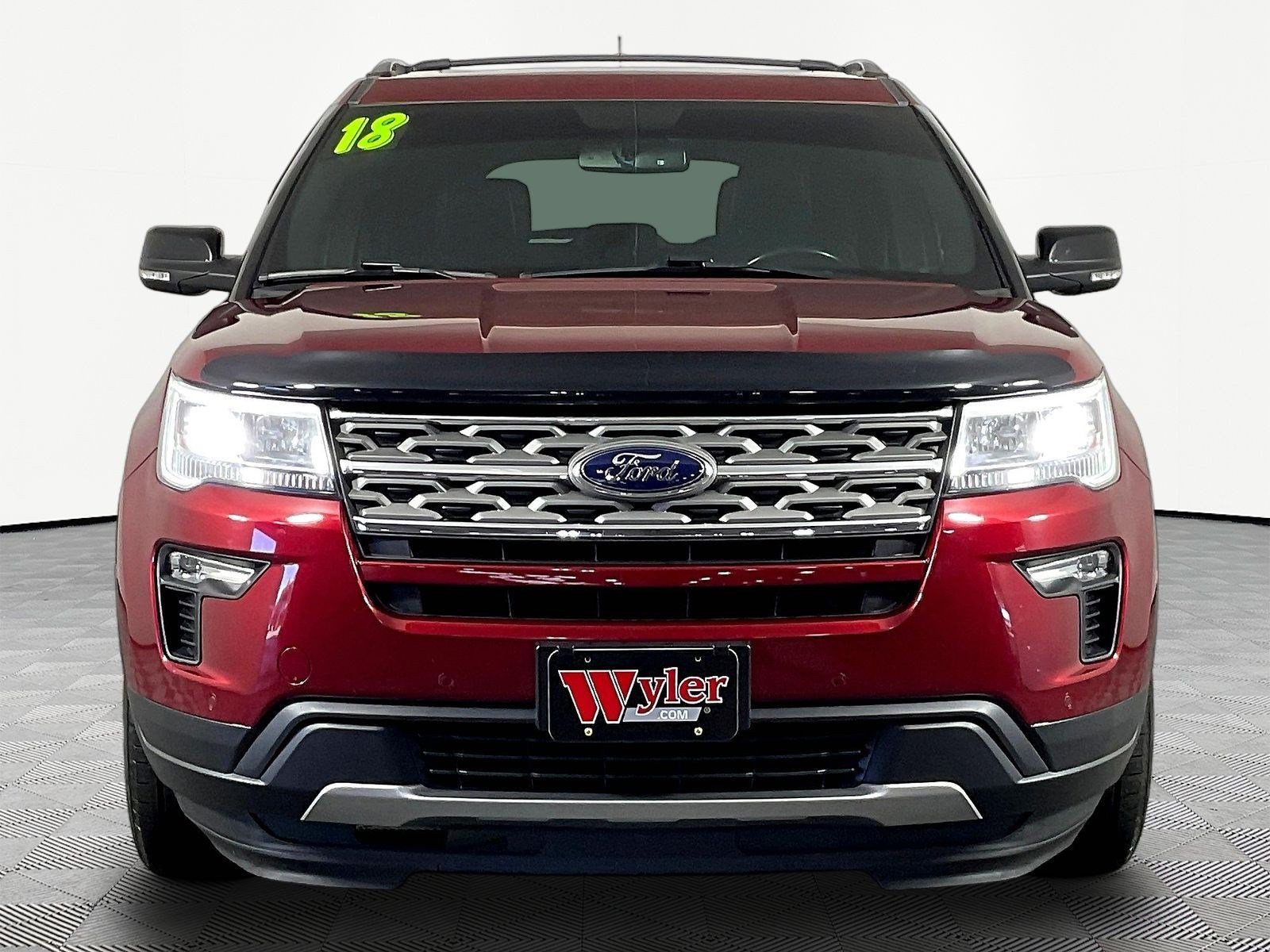 Used 2018 Ford Explorer XLT w/ Equipment Group 202A AWD/4WD image 2