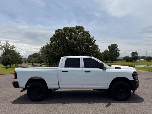 Used 2025 RAM 2500 Tradesman AWD/4WD image 6