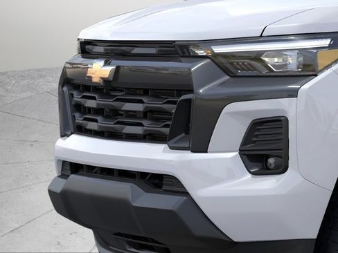 New 2025 Chevrolet Colorado LT w/ LT Convenience Package RWD image 16