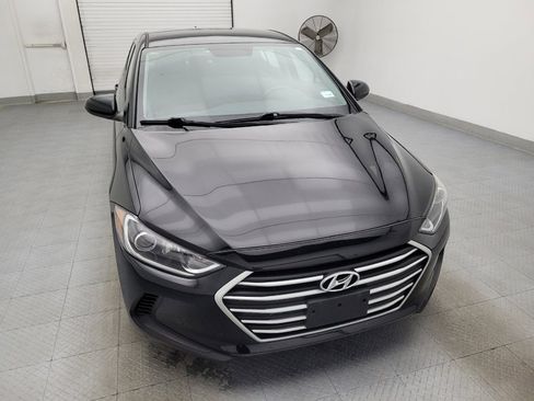 Used 2017 Hyundai Elantra SE image 14