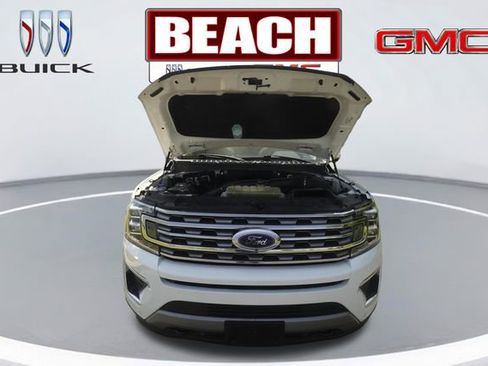 Used 2020 Ford Expedition Limited w/ Equipment Group 302A AWD/4WD image 9