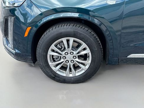 Used 2025 Cadillac XT6 Luxury AWD/4WD image 34