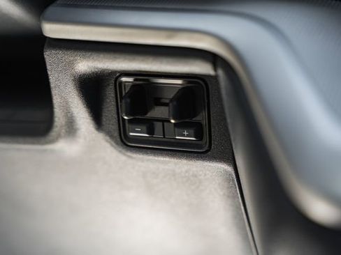 Used 2025 Ford Expedition Active RWD image 36