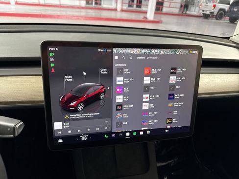 Used 2023 Tesla Model Y Long Range image 18