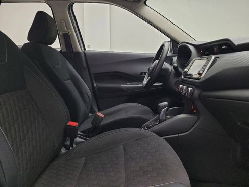 Used 2022 Nissan Kicks S image 21