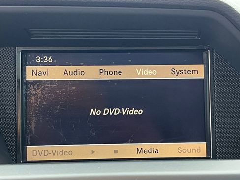 Used 2011 Mercedes-Benz GLK 350 4MATIC image 25