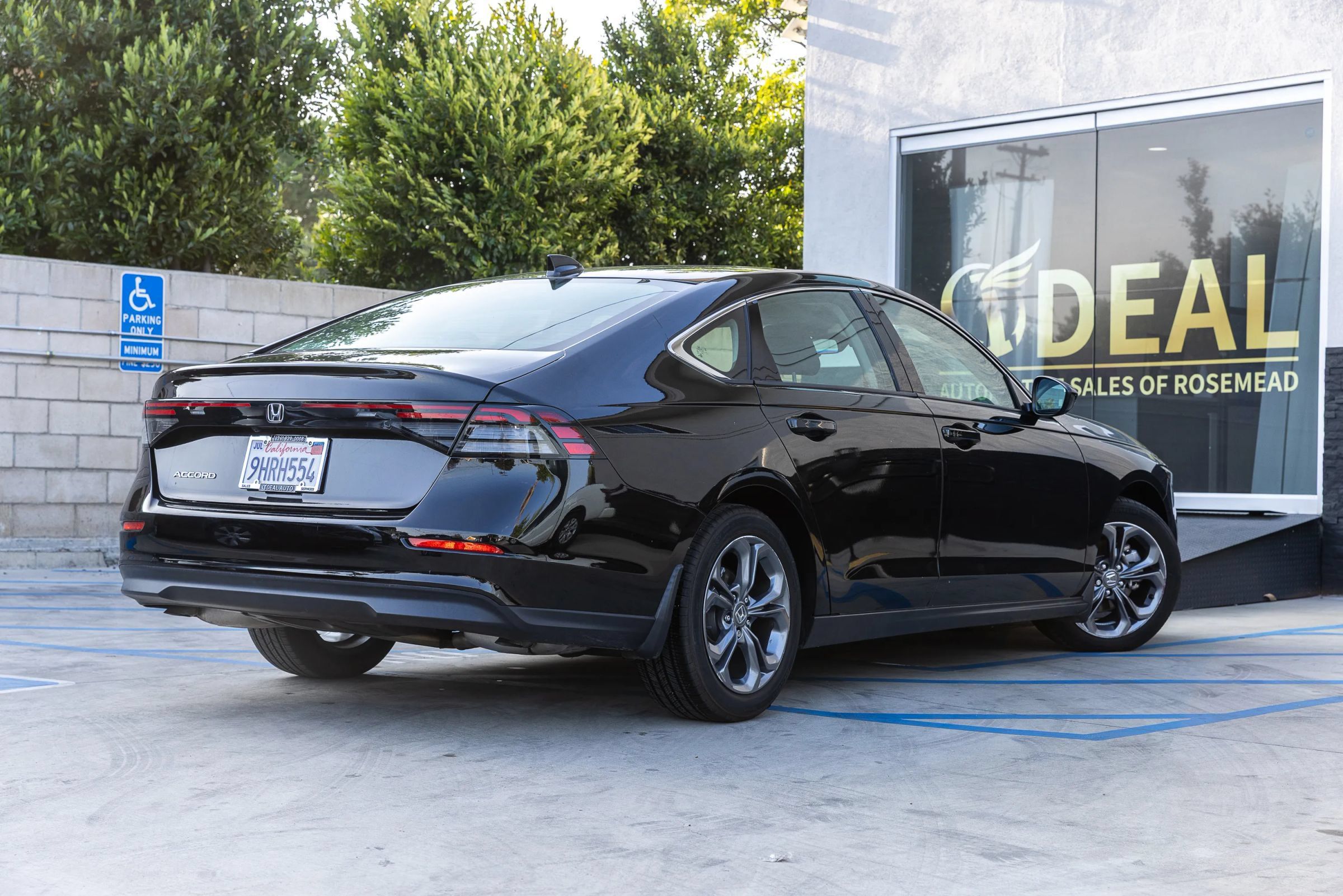 Used 2023 Honda Accord EX image 9