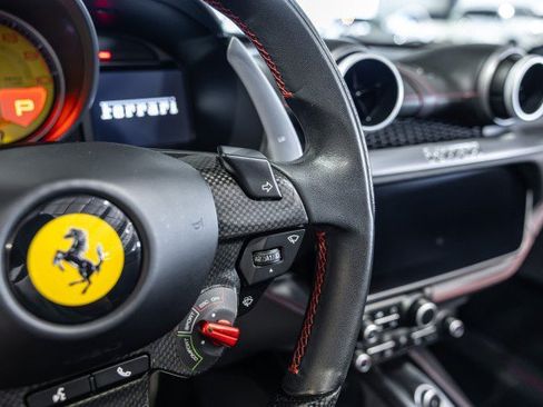 Used 2019 Ferrari Portofino RWD image 36