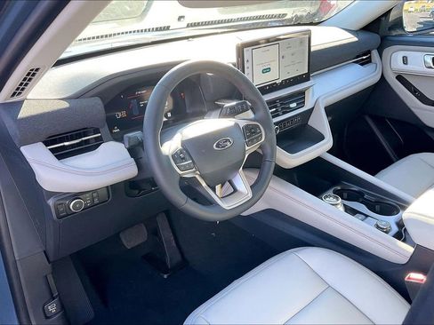 New 2026 Ford Explorer Active w/ Active Comfort Package image 6