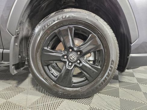 Used 2025 Toyota RAV4 XLE w/ Convenience Package FWD image 11