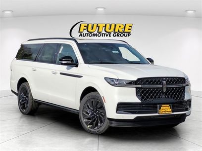 New 2025 Lincoln Navigator L Reserve w/ Jet Appearance Package