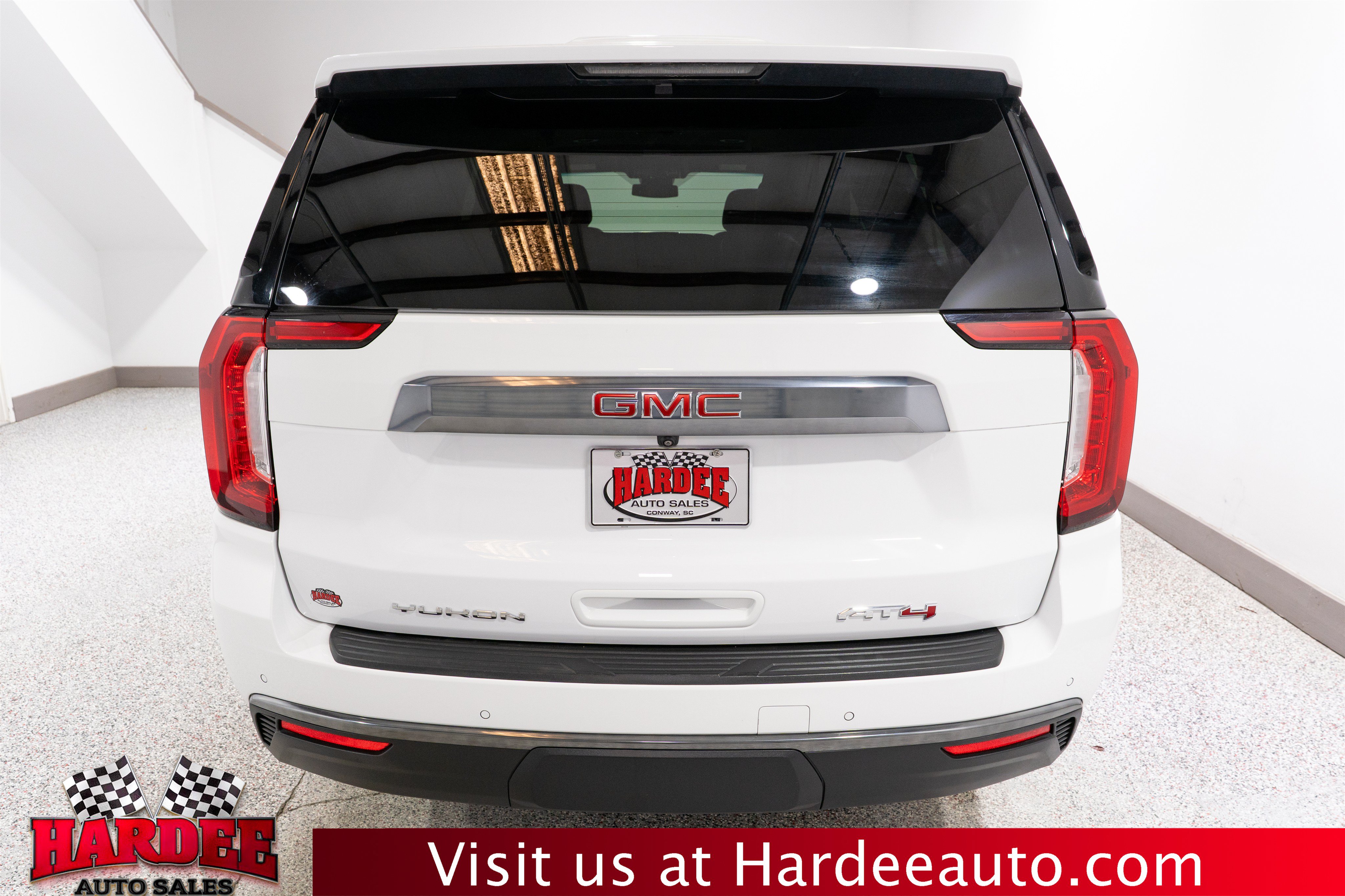 Used 2023 GMC Yukon XL AT4 AWD/4WD image 4
