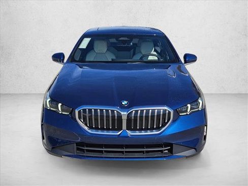 New 2026 BMW 540i xDrive w/ Premium Package image 2