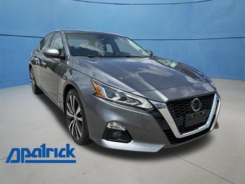 Used 2019 Nissan Altima 2.5 Platinum AWD/4WD image 1
