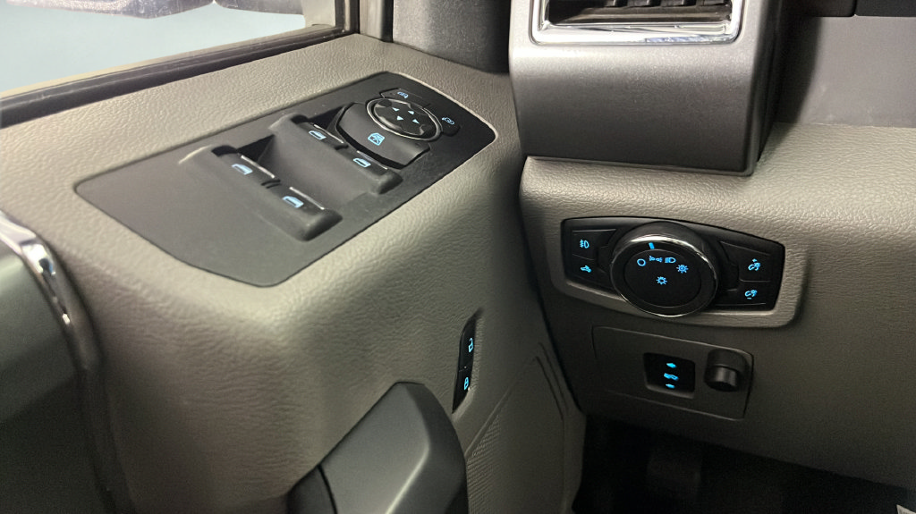 Used 2016 Ford F150 XLT w/ Equipment Group 301A Mid AWD/4WD image 28