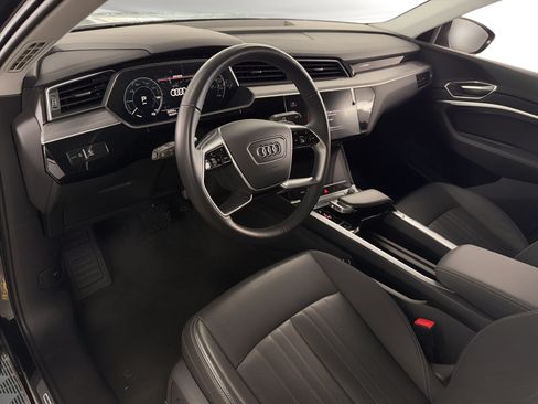 Used 2024 Audi Q8 e-tron Premium Plus w/ Premium Plus Package AWD/4WD image 4