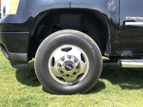 Used 2013 GMC Sierra 3500 Denali image 10